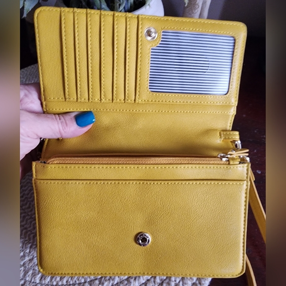 NEW ~ Nuoku Leather Cellphone/Wallet Yellow Crossbody Bag - Picture 8 of 14